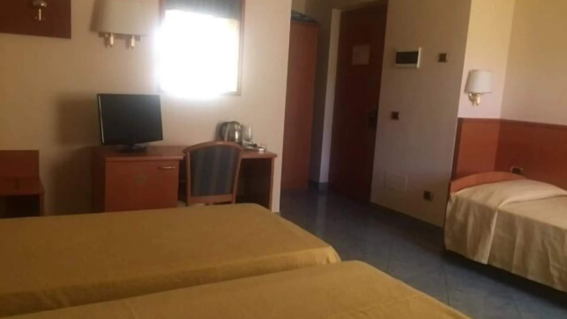 Hotel Vitruvio Milano 3*,  İtalya