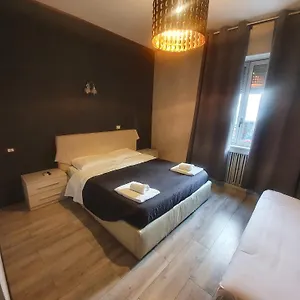 Sira House ** Milano